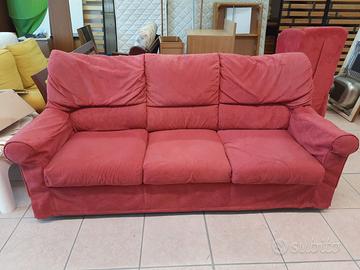 Divano in tessuto microfibra rossa