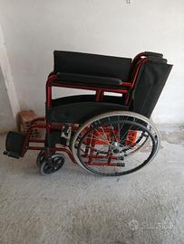 Sedia a rotelle pieghevole