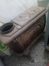 Stufa a legna in ghisa d’epoca