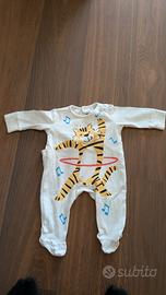 Tutina e berretto con tigre