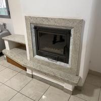 Camino con Rivestimento in Pregiato Marmo kashmir