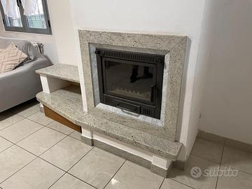 Camino con Rivestimento in Pregiato Marmo kashmir