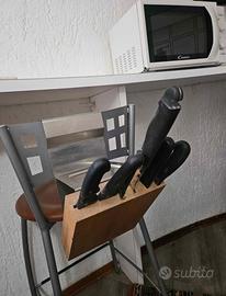 CEPPO PORTA COLTELLI CON SUPPORTO IN ACCIAIO INOX 