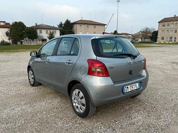 Toyota yaris 1.0 benzina 140000km