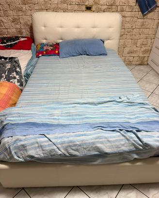 Letto contenitore ad una piazza e mezza