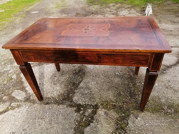 antica scrivania in noce piemontese