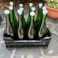 Bottiglie vuote per vino o birra