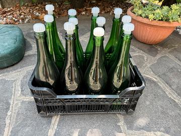 Bottiglie vuote per vino o birra