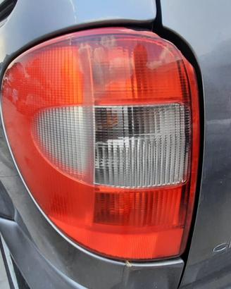 CHRYSLER VOYAGER 2005 - STOP POSTERIORE SINISTRO