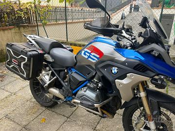 Gs r 1200