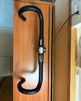 Manubrio bici da corsa + attacco