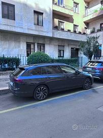 Golf 8 Variant 1.0 eTSI