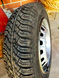 Pneumatico 135/80 R13. come nuovo