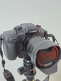 Macchina fotografica PANASONIC GH5 II