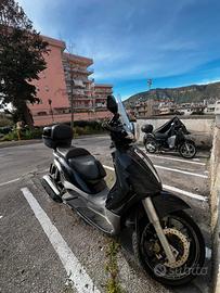 Scooter Piaggio Beverly 500