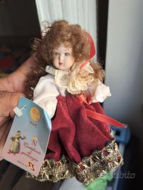 Bambola in porcellana