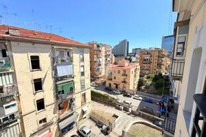 2 LOCALI A NAPOLI
