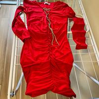 Abito aderente color rosso