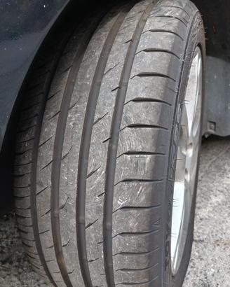 4 gomme estive Toyo Tires 215/45 R16 90V + cerchi