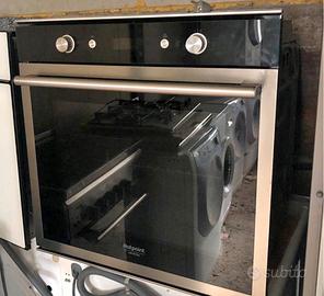 Forno elettrico ventilato e piano cottura ariston