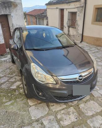 Macchina auto benzina Opel Corsa 1.2 85 cv 2012