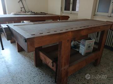 Banchi da lavoro intagliatori in legno