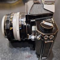 Nikkormat FT fotocamera analogica vintage 35mm 