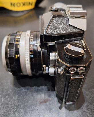 Nikkormat FT fotocamera analogica vintage 35mm 