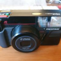 Pentax IQZoom con custodia originale