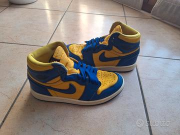 Nike modello Jordan 1