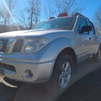 Nissan Navara 2.5 dCi 4 porte Double Cab XE