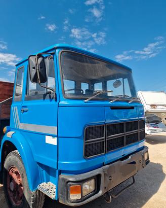 Cabina corta Fiat 300/697/684 guida a destra