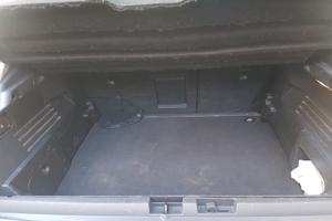 Automobile peugeot 3008