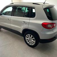 Volkswagen Tiguan 2.0 TDI DPF 4MOTION DSG Sport &