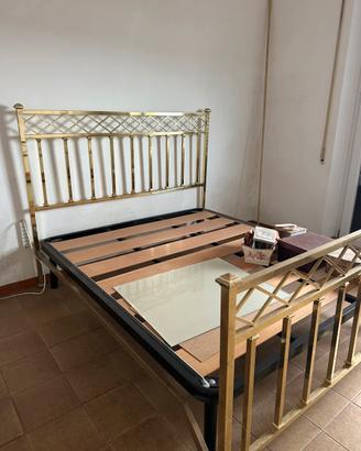 Letto matrimoniale struttura in Ottone
