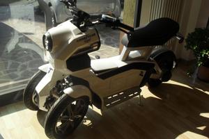 SCOOTER ELETTRICO