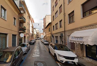 Bilocale PISA con posto auto LIBERO