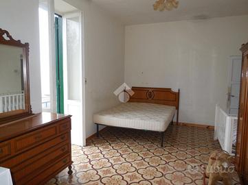 4 LOCALI A SAN VITO ROMANO