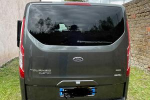 Ford turneo custom 9 posti