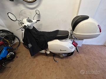 Piaggio vespa 300 gts - 2012