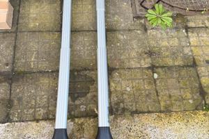 Barre portatutto auto con manocorrente