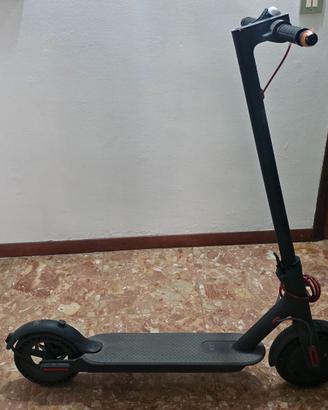 Xiaomi Mi Electric Scooter M365 Anno 2018