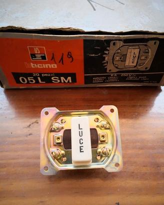 Pulsante 6A in ceramica Bticino serie Piuma 05L SM