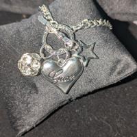 Bracciale con Charms in Acciaio Guess