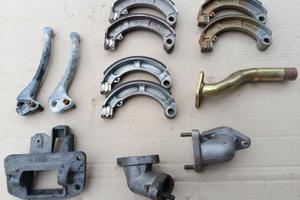 Manubrio, sella, cofanetto ecc Vespa e telaio Ciao