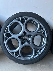 Cerchi In Lega Da 20 Stelvio 8Jx20  H2-ET:37