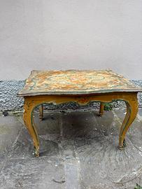 Tavolo basso da salotto in legno dipinto vintage