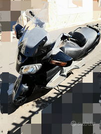 Suzuki Burgman 650 per pezzi ricambio