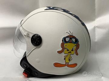 casco rivestito ecopelle bianco ricami bianchi ves