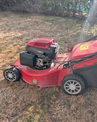 Tagliaerba trazionato GGP MG 484 TR  